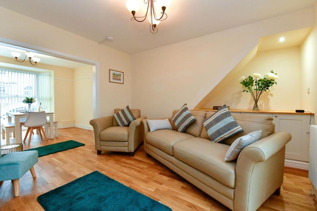 Just Stay Wales - Castle Square Cottage, Mumbles Kültér fotó
